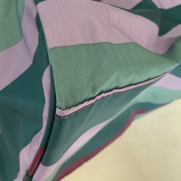 LeSportsac Easy Carry Handbag Aberdeen Stripe - Picture 9 of 11